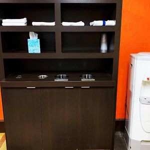 Courtyard By Marriott Cleveland Westlake